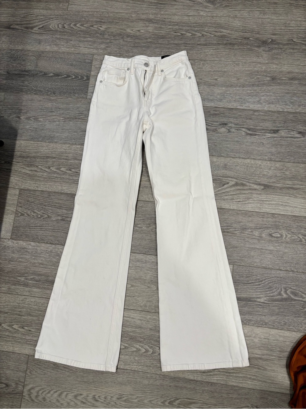 Vince white stretchy jeans